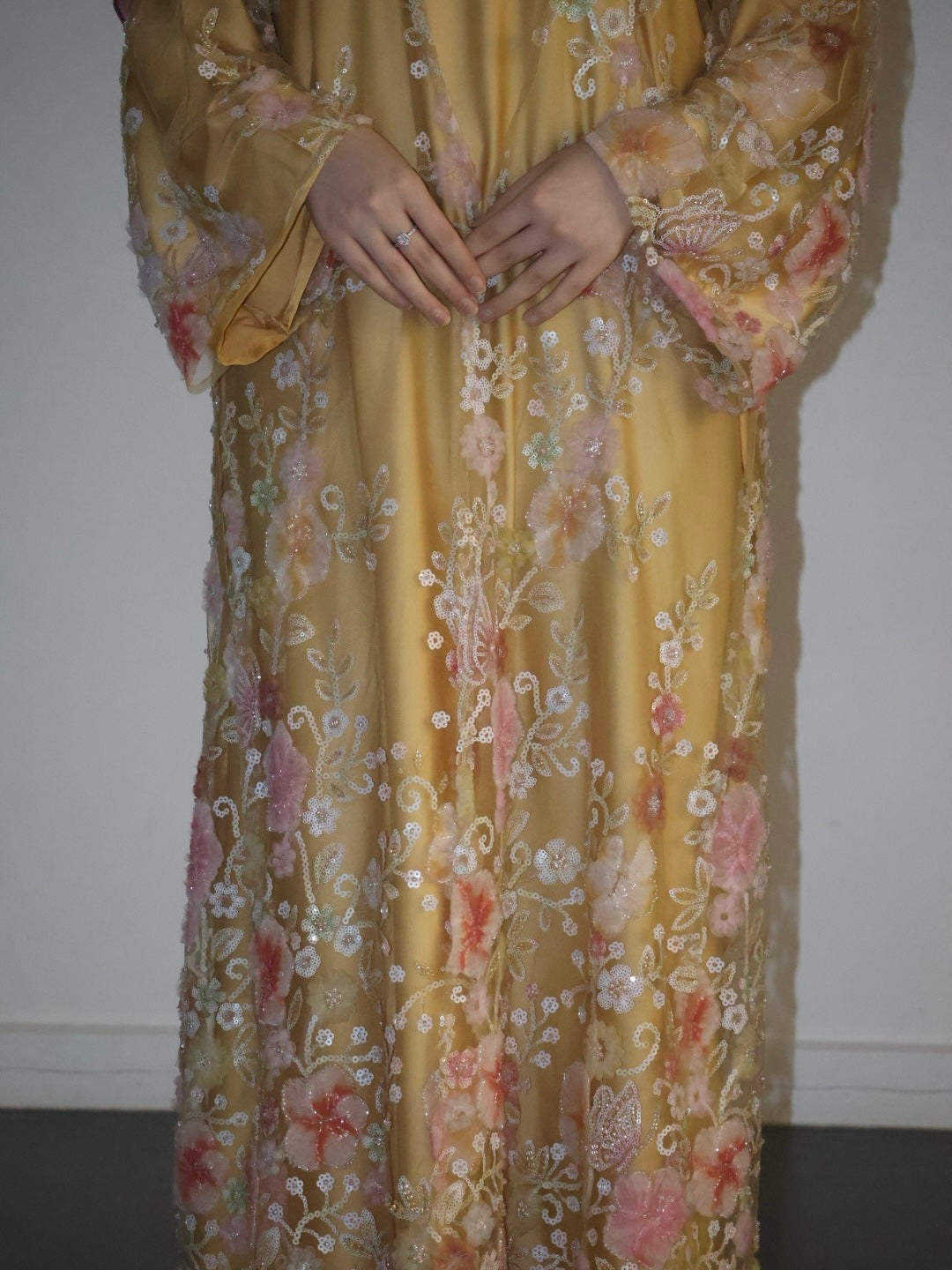 Parisa Abaya - Honey