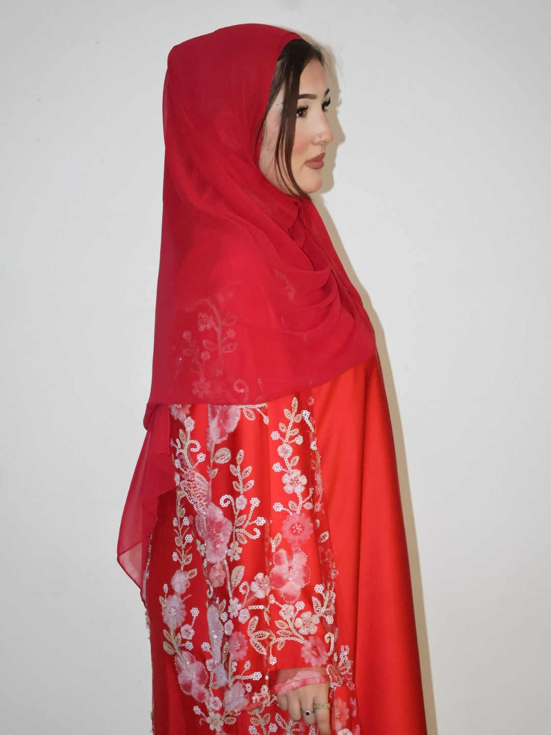 Parisa Abaya - Crimson