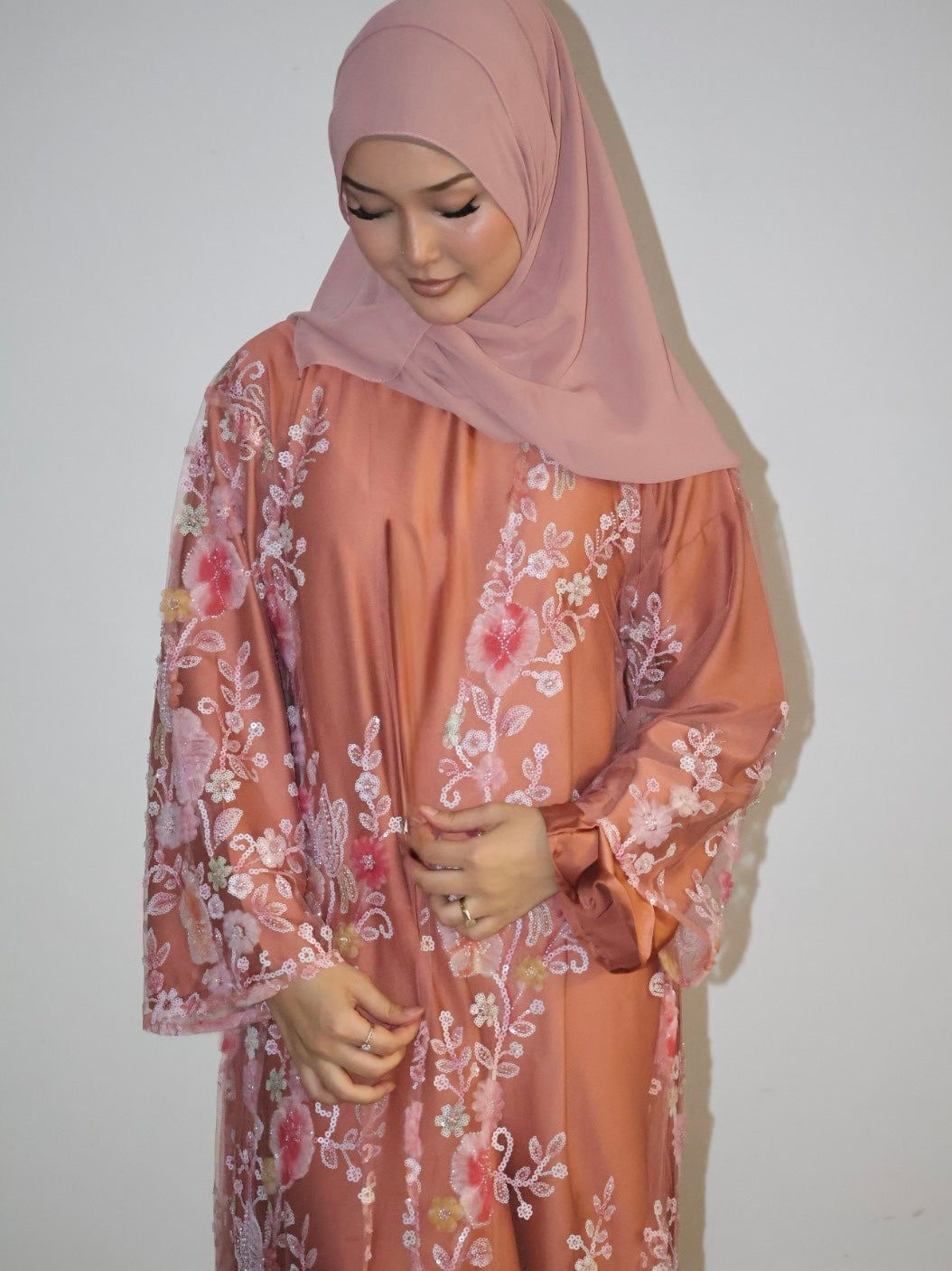 Parisa Abaya - Coral