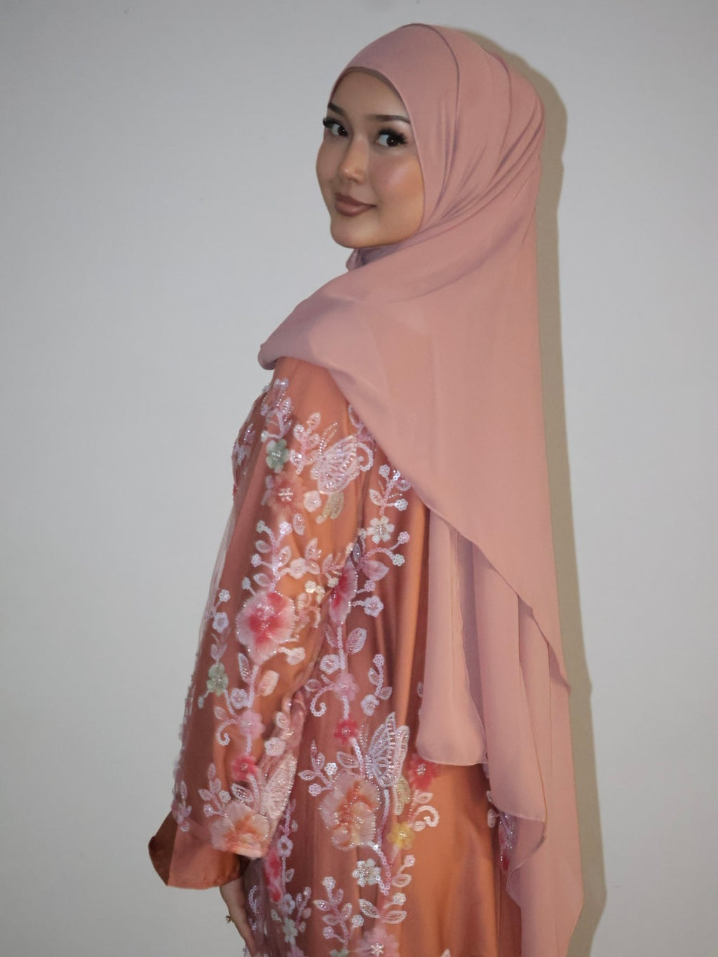 Parisa Abaya - Coral