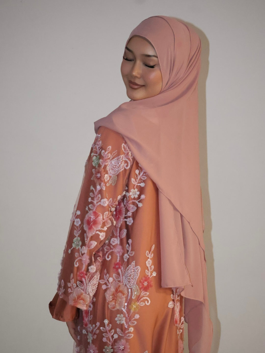 Parisa Abaya - Coral