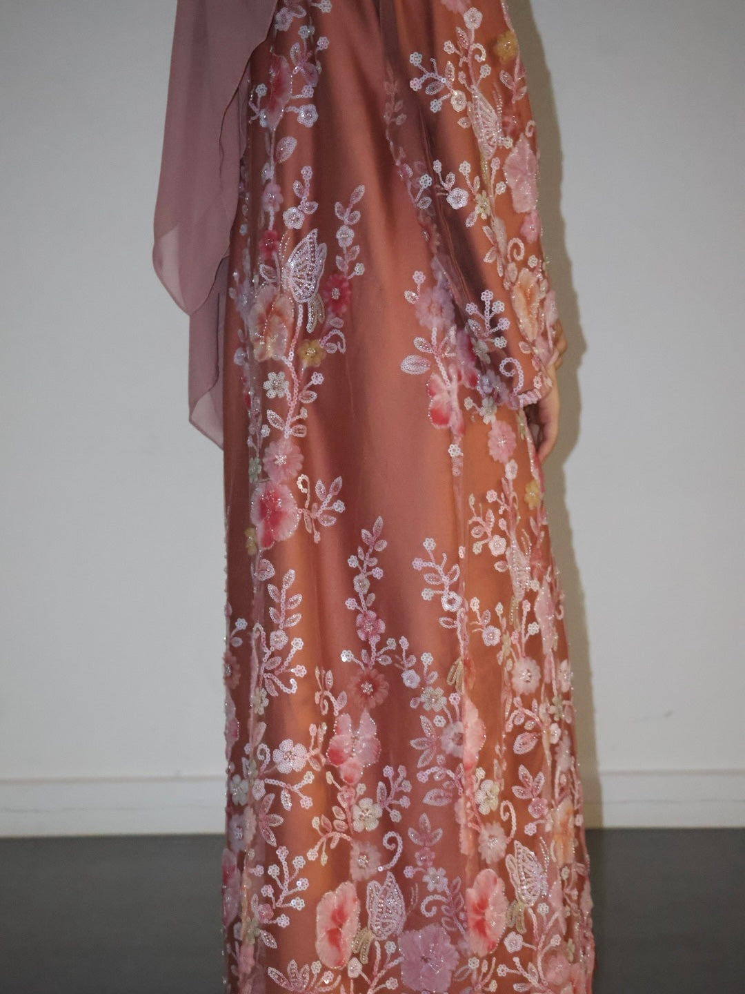 Parisa Abaya - Coral
