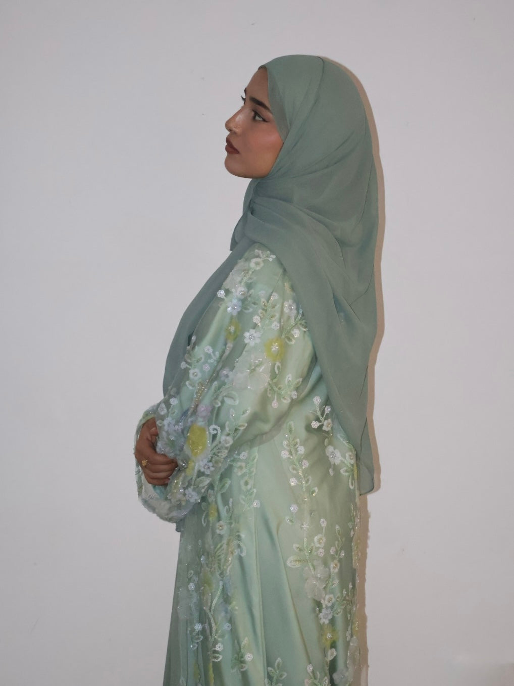 Parisa Abaya - Sage